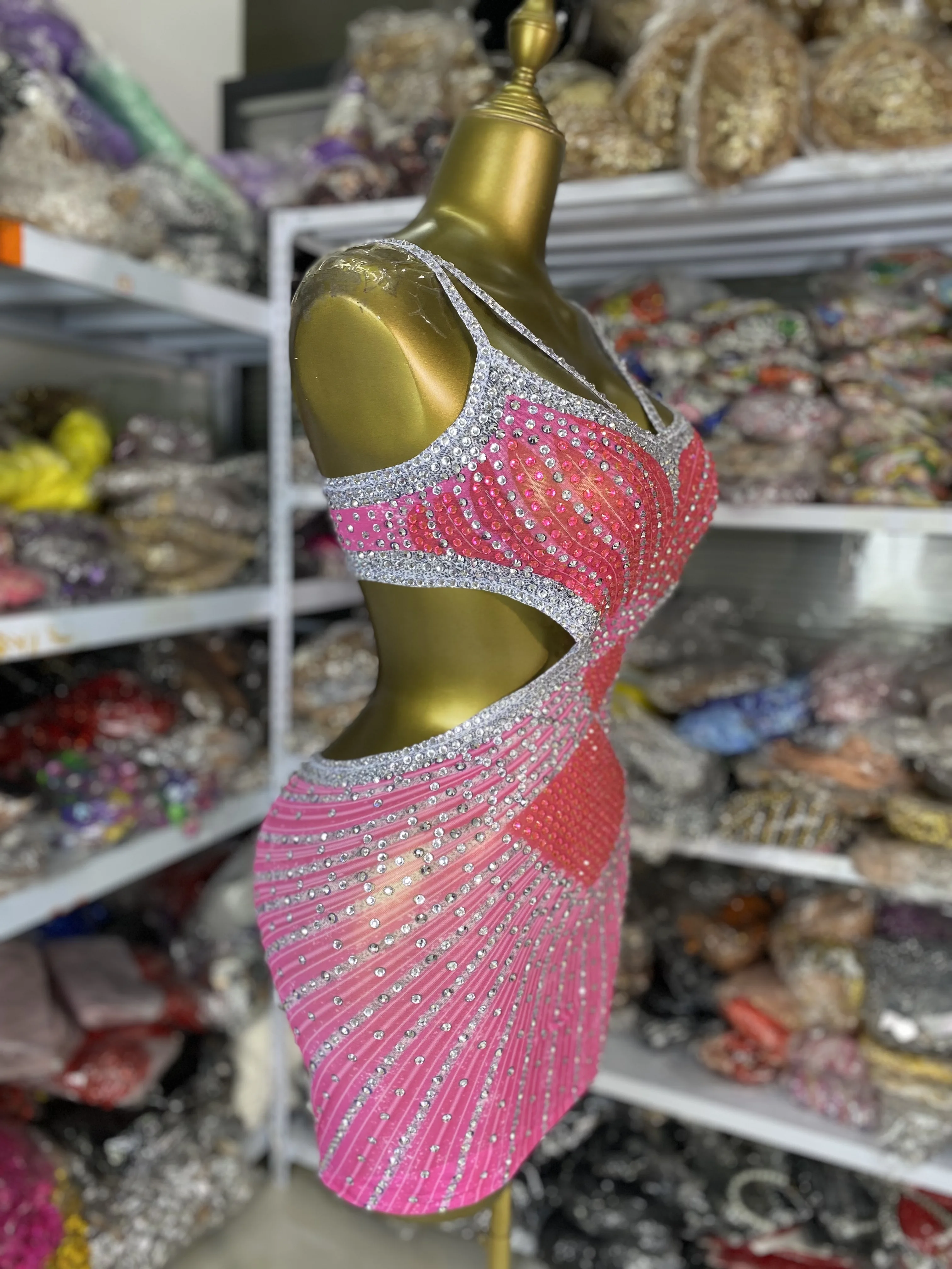 Sparkly roze strass mesh jurk girly speciale gelegenheid spaghettibandje uitgesneden backless bodycon mini sexy avondclub deel