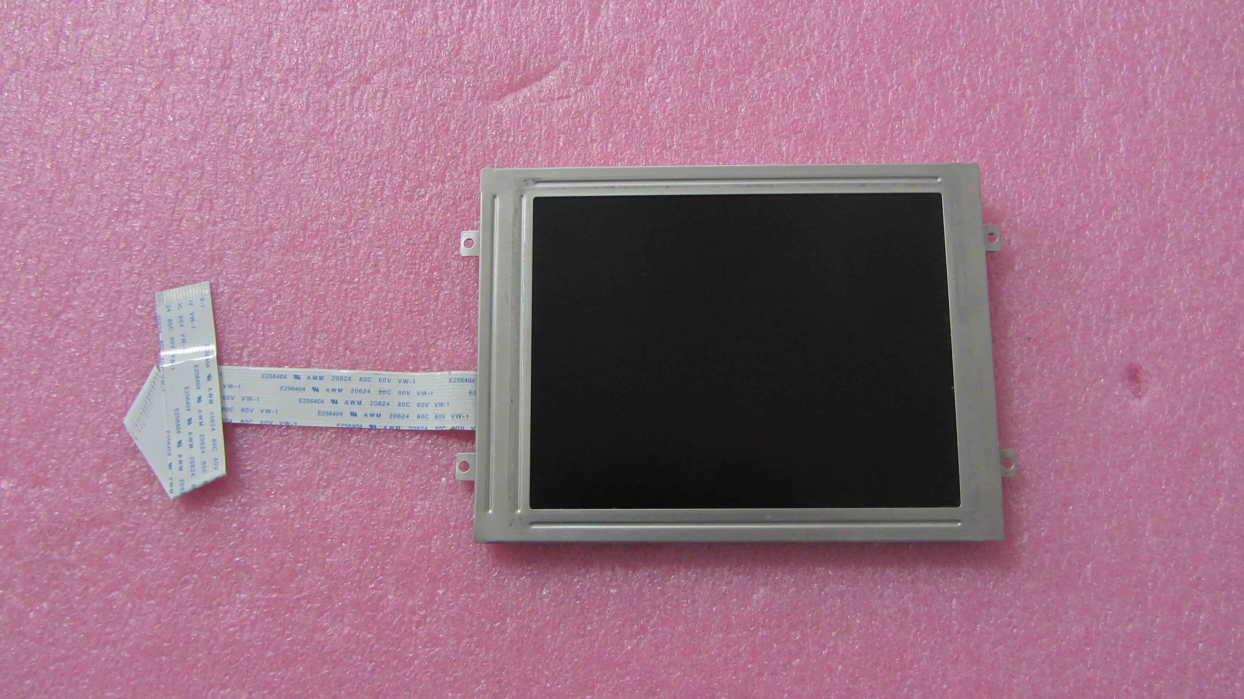 new and original CMC-TG2N0021DTCW-W-E  industrial LCD Display with tested ok before sending and good price