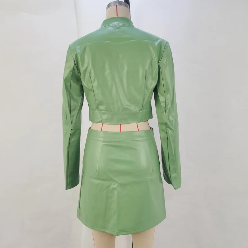 HKSH 2025 가을 신상 여성 투피스 PU 가죽 세트 스탠드 칼라 지퍼 재킷 숏 랩 스커트 펑크 섹시 패션 시크 HK14771