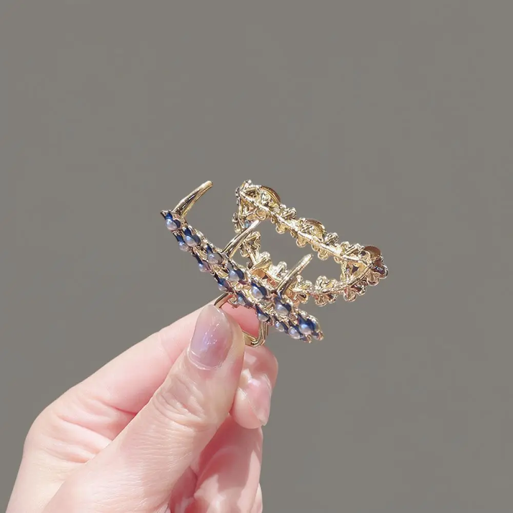 Fashion Small Hair Claw Clip Floral Design Geometric Accessory For Women Sophisticated Daily Hair Styling