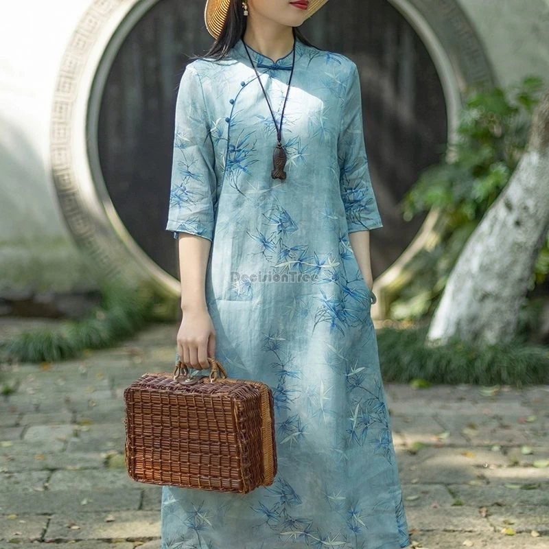 

Новое китайское летнее платье в стиле ретро 2021, свободное платье Cheongsam со средними рукавами и воротником-стойкой, улучшенное повседневное длинное Ципао с принтом