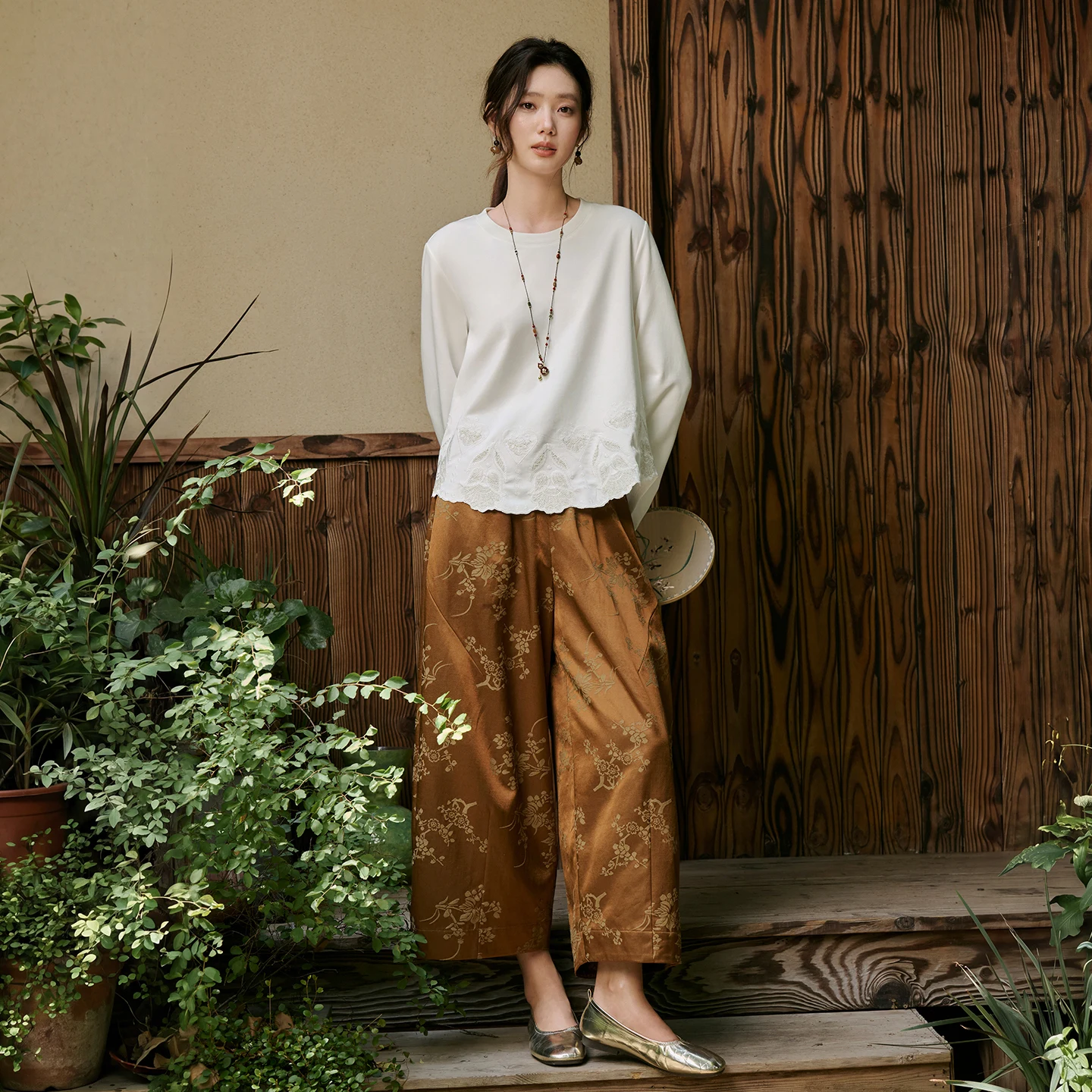 SENTUBILA Women Off White Long Sleeve T-Shirt 2026 Autumn Fall Ladies Tees Embroidery Cotton Blend Knitted Tops Woman 163TG7320