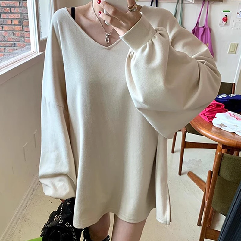 

SuperAen 2024 Korean Chic Autumn Simple V-neck Loose Casual Side Slit Design Solid Color Casual Sweatshirt