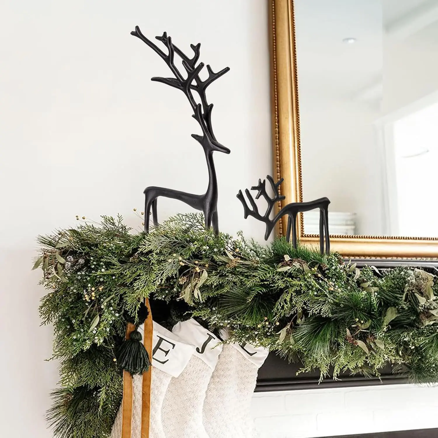 1pc Classic Elegant Black Letter Deer Figurine - Christmas Tree Topper & Year-Round Decor, Durable Plastic Home Gift Sculpture