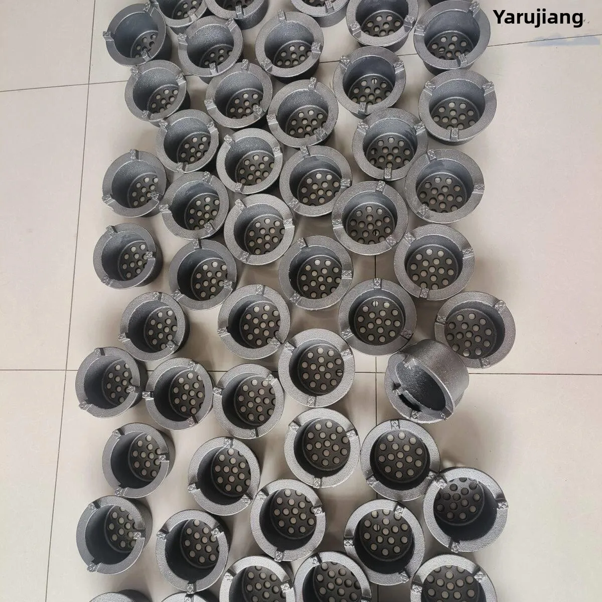 

Traditional Cast Iron Coal Stove Insert Core Small Charcoal Oven Inner Part Accessory Durable Embedded Coal Burning Utility