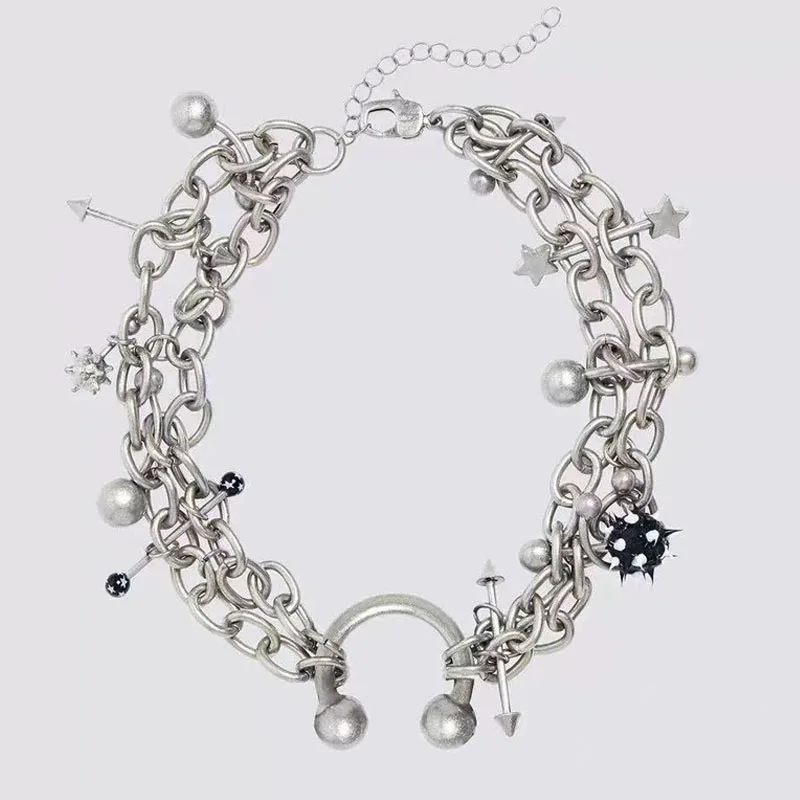 Image of Y2K Schmuck Sternkette Nieten Anhänger Halskette für Frauen Punk Ästhetische 90er Jahre Grunge Rock Spiked Halskette Goth Accessoire