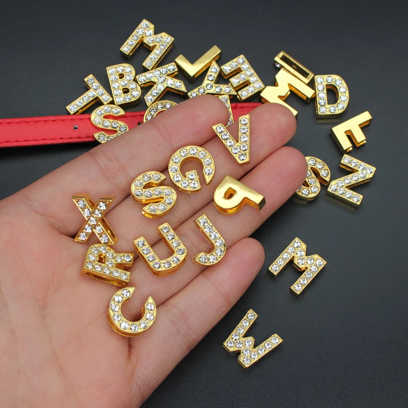 Lote de 10 unidades de diamantes de imitación de Color dorado, letras deslizantes brillantes del alfabeto inglés, dijes aptos para llaveros de