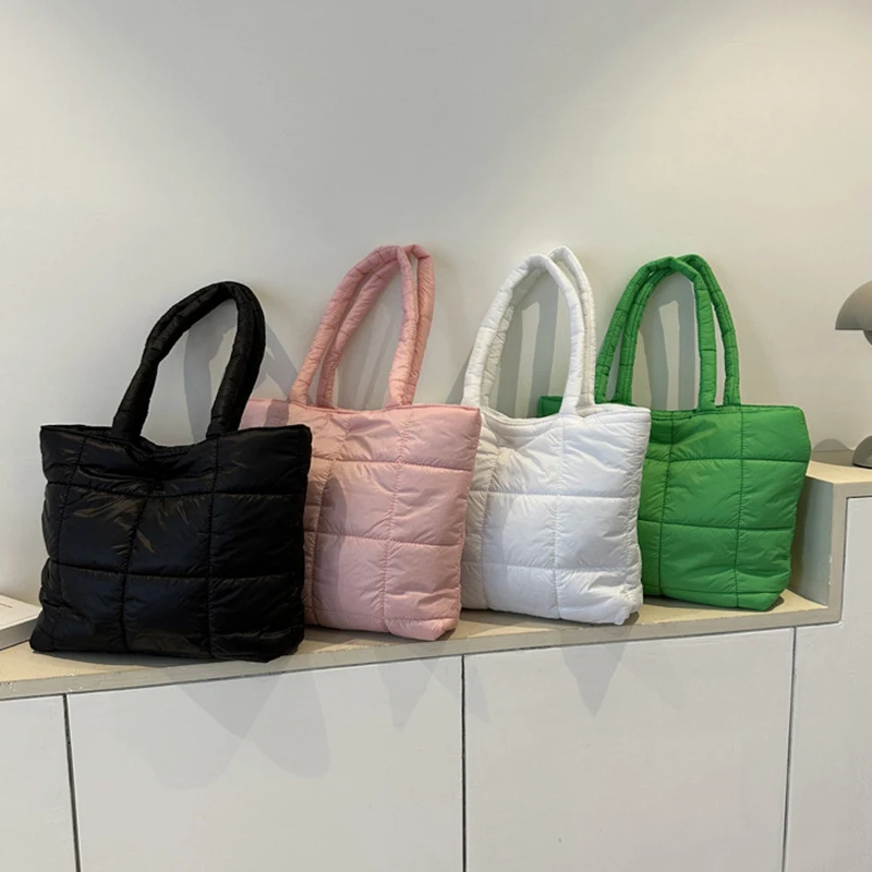 Sacola de algodão acolchoada para mulheres Bolsa de ombro de grande capacidade Bolsas inchadas para senhoras Bolsa de trabalho acolchoada Bolsa de compras para viagem Nova