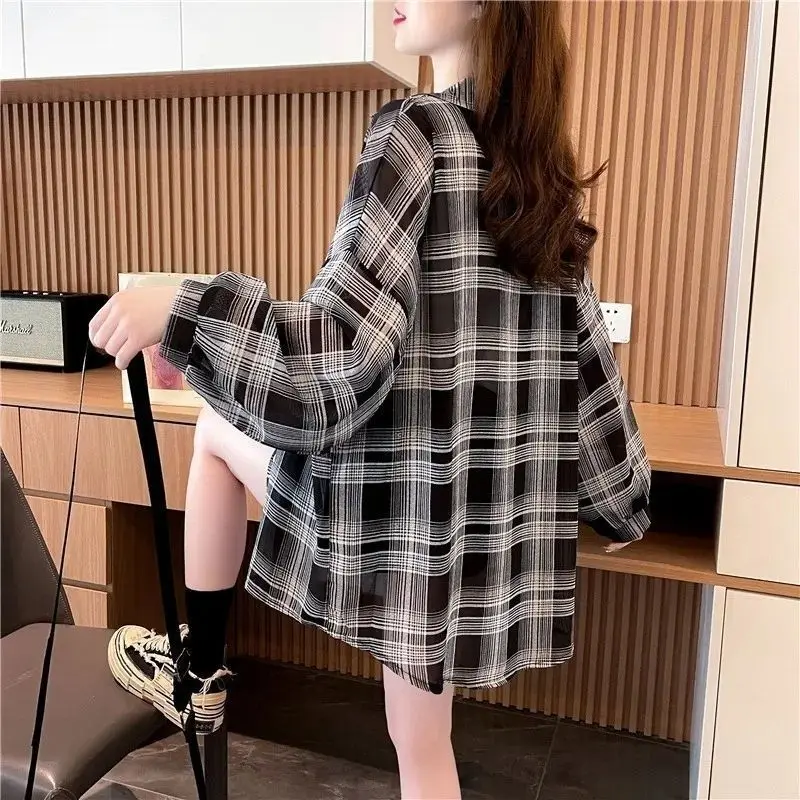 Women's Summer Ice Silk Sun Protection Shirt Breathable UV Protection Plaid Chiffon Cardigan New 2025 Lightweight Outerwear