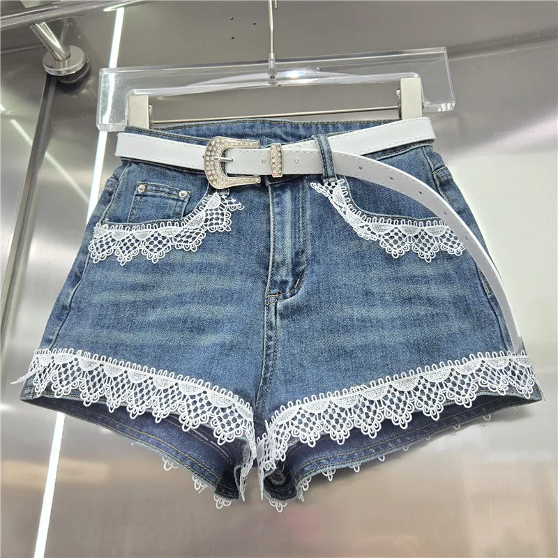 2025 summer new splicing hook flower lace trim high waist slimming elastic denim shorts hot pants with belt for women