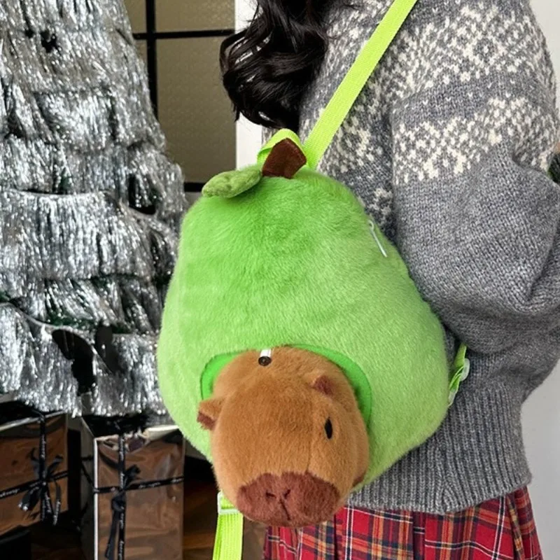 Urocza Kapibara w Plecaku Awokado, Kreskówkowa Kapibara Pluszowa, Kreatywna Pluszowa Zabawka, Torba na Owoce, Puszysta Poduszka, Prezent Urodzinowy
