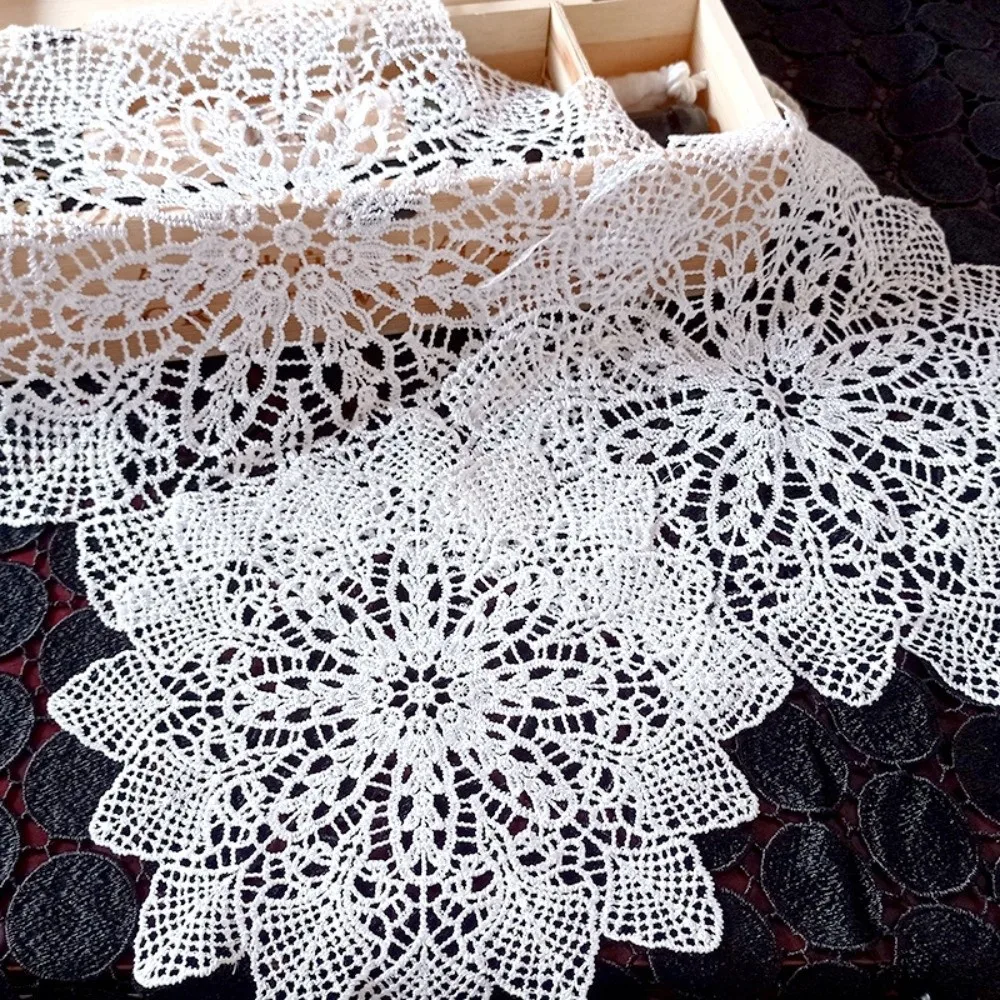 

Nordic Style Embroidery Lace Table Cloth Hollow Insulated Round Lace Coaster White Furniture Decor Napkin Placemat Wedding Event