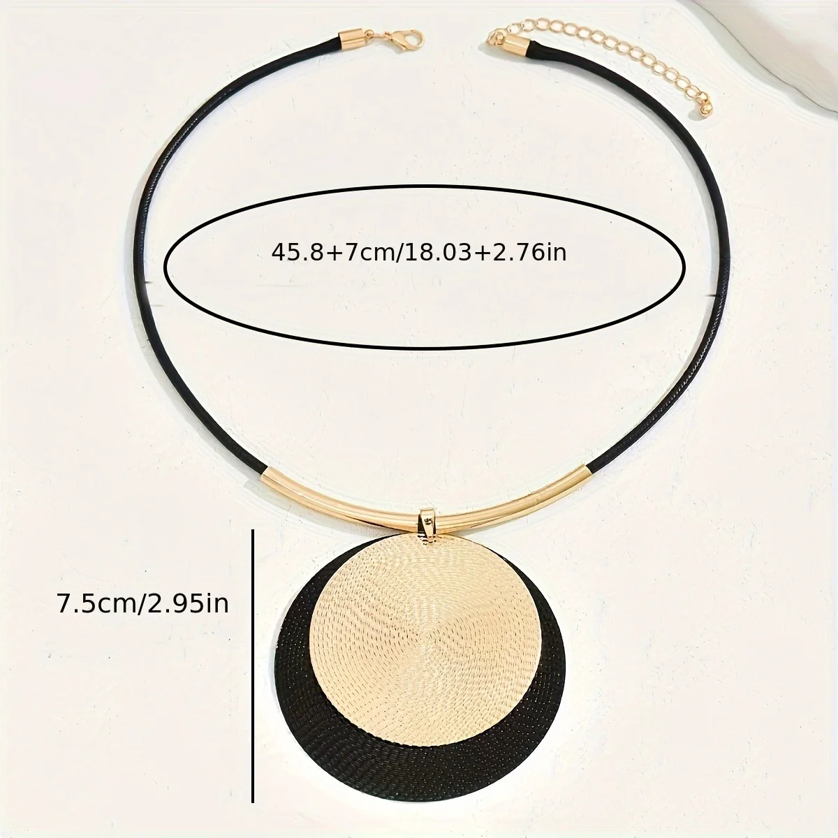1 قطعة قلادة دائرية للسيدات ذات إحساس عالٍ خفيف فاخر على الموضة قلادة جديدة