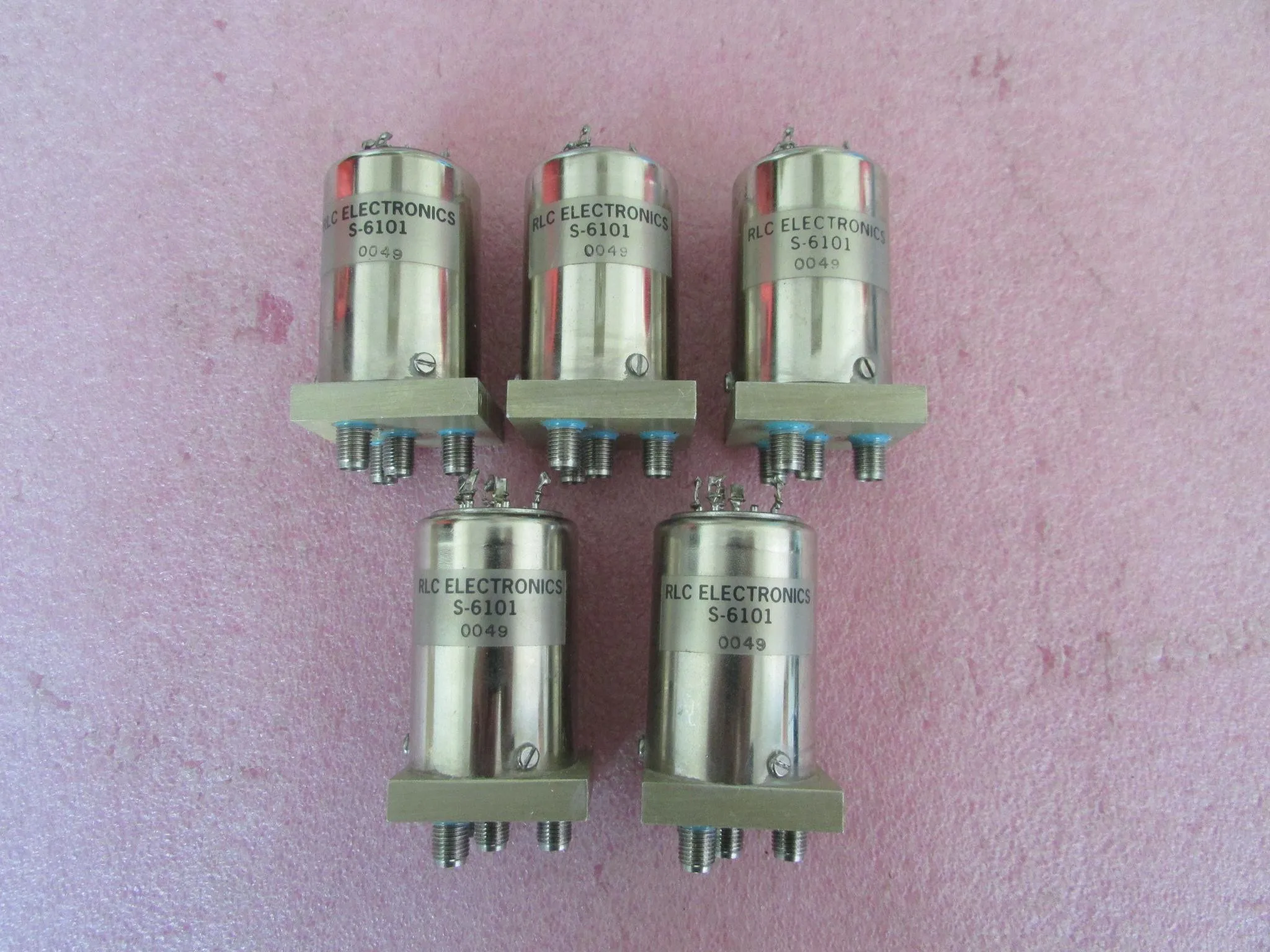 

RLC S-6101 18GHz SMA 12V 300W SP3T RF microwave high power coaxial switch