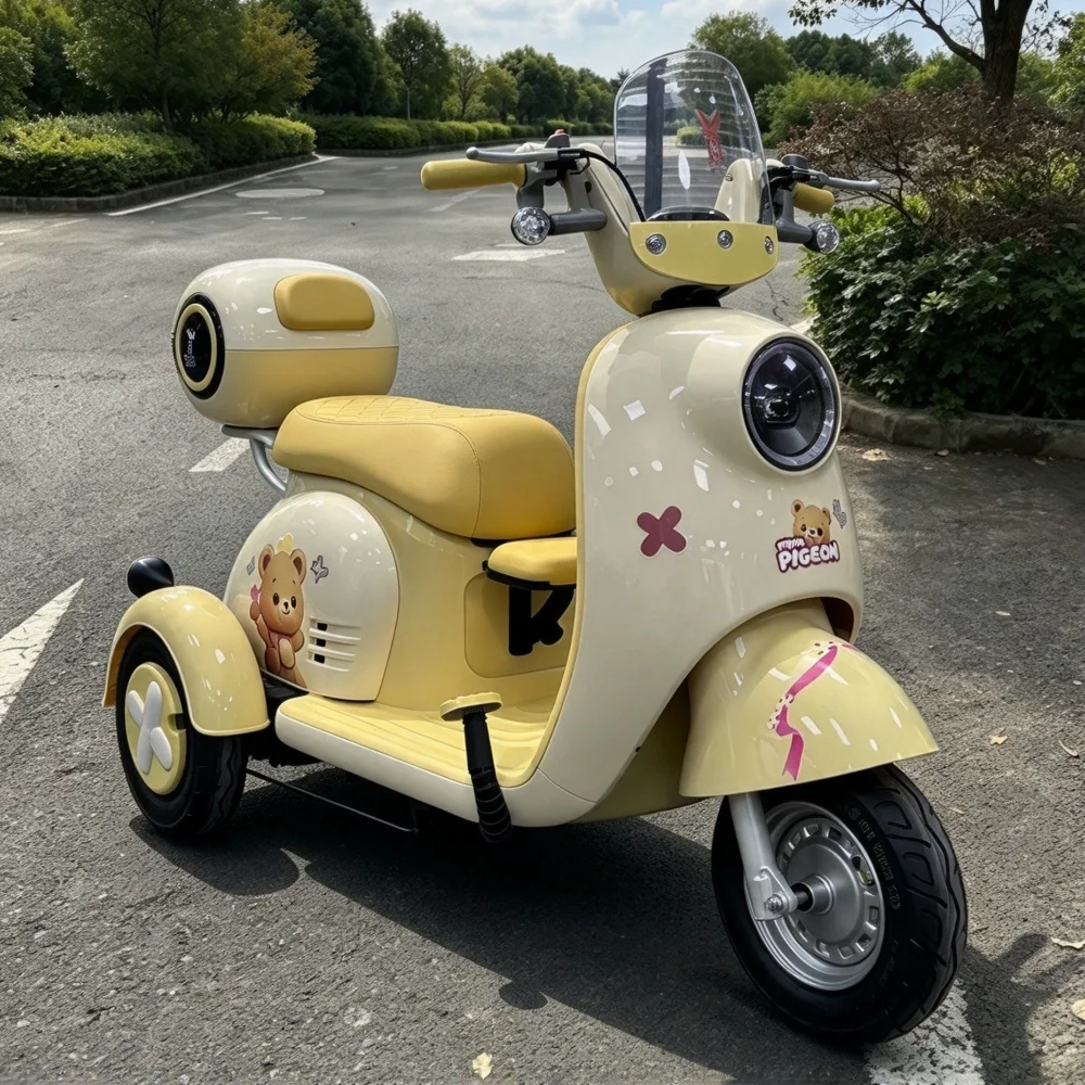 New design three wheel electric passenger trike, curved windshield, reduce wind resistance, family travel vehicle