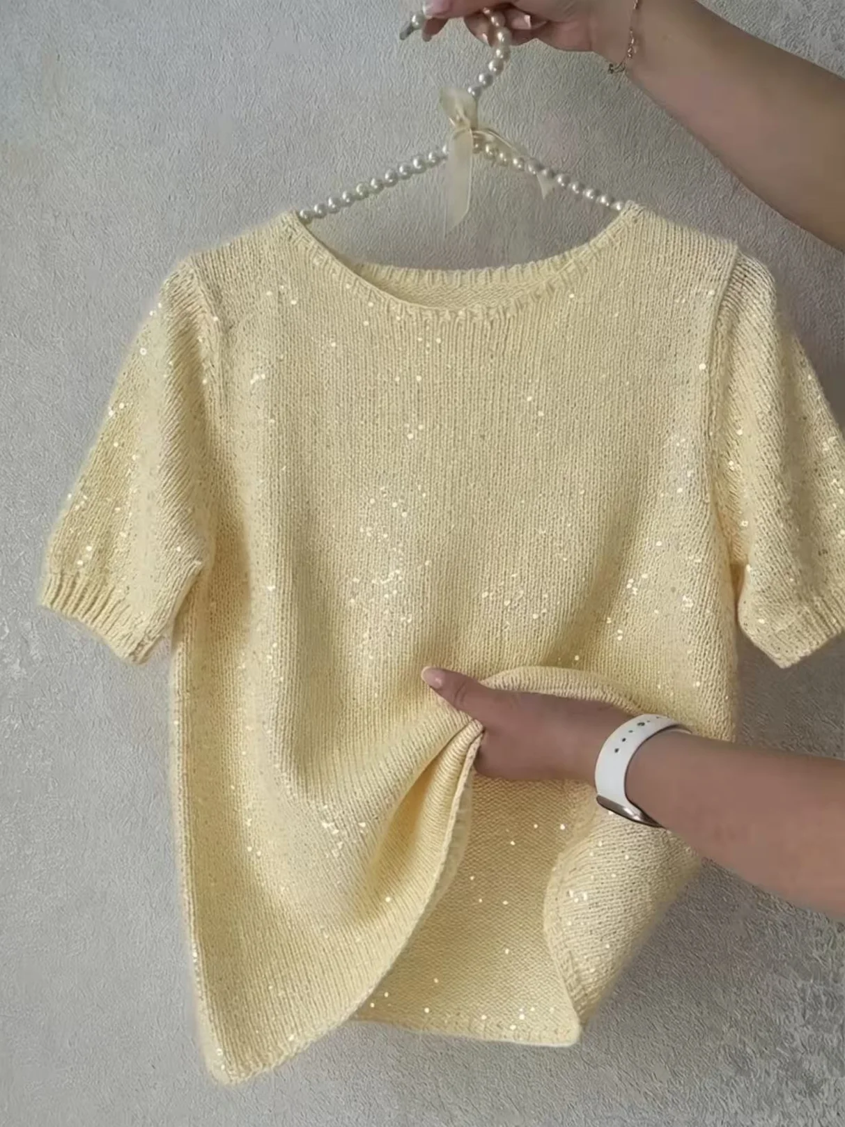 Sparkling sequin short sleeved knitted sweater vest round neck loose flowing light pullover, sweet girl style