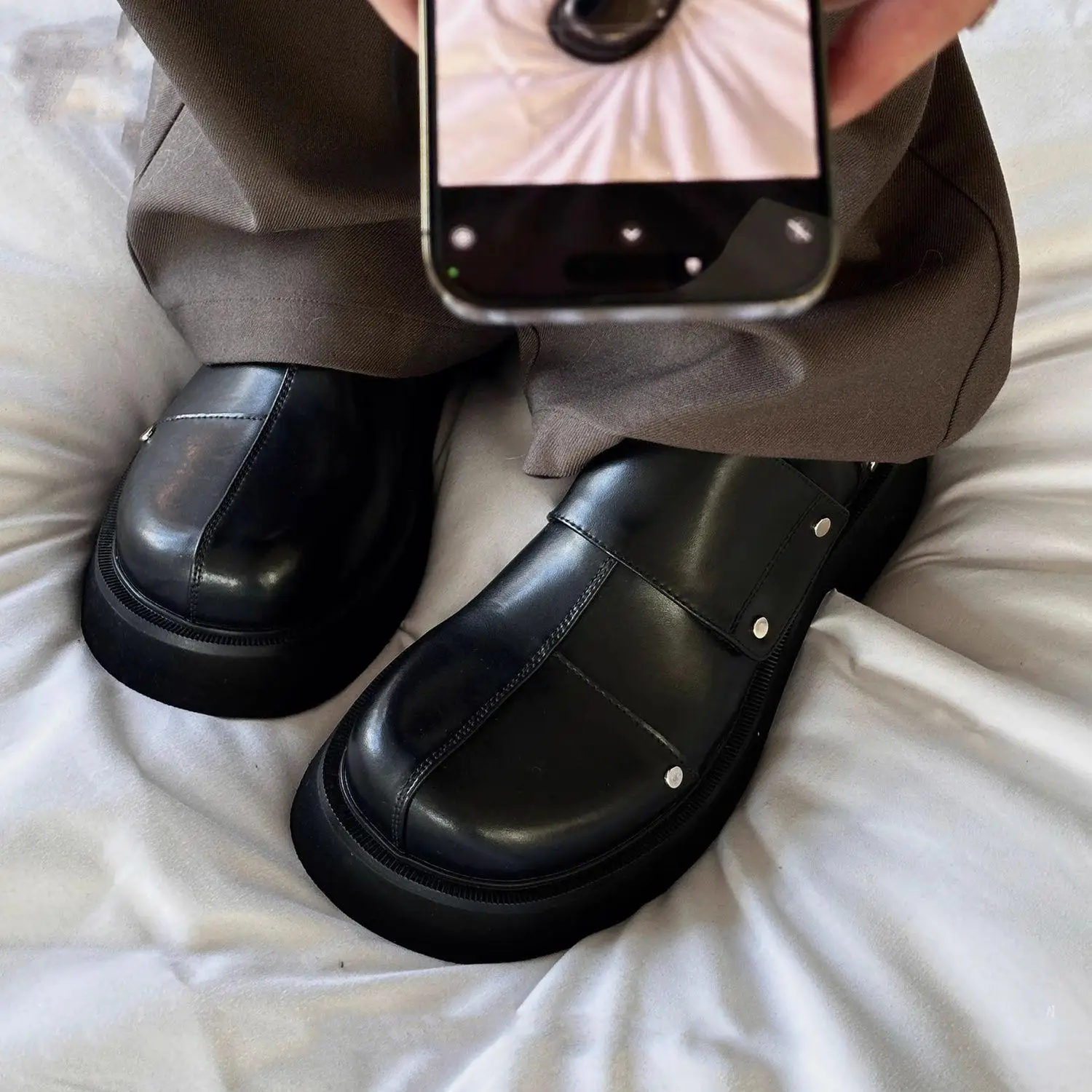 

Men's round Toe Thick Bottom Casual Loafers Spring 2026 Fashion Single Shoes British Style Slip-On Shoes Metal Element Flats