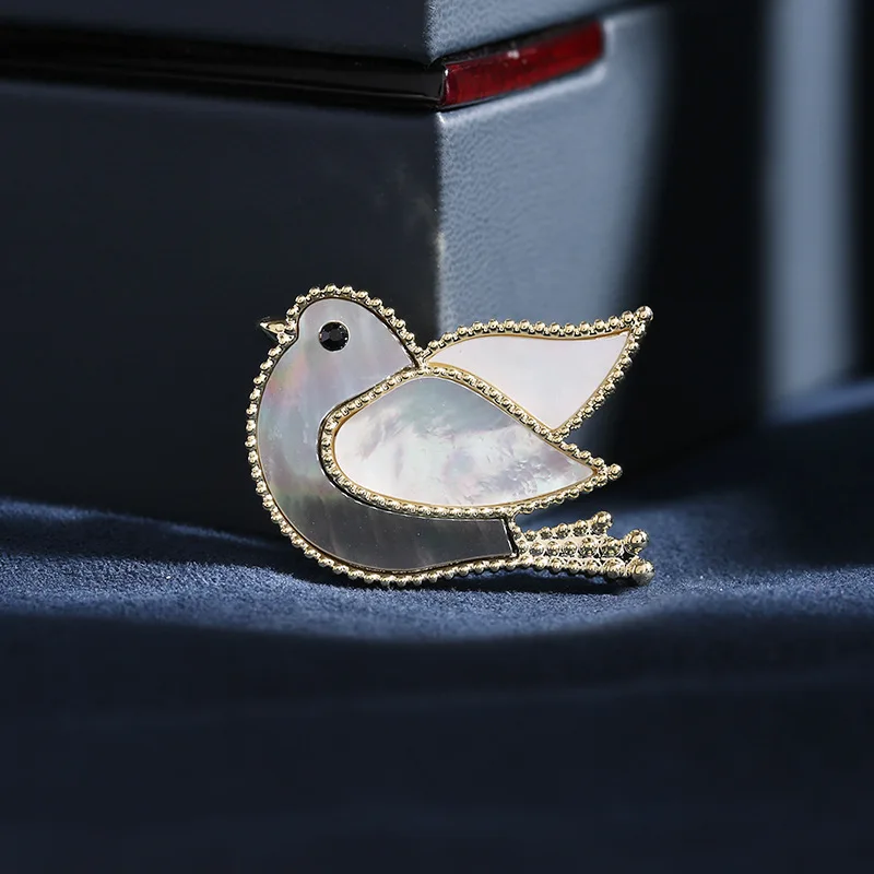 2023 new clothing Natural shell bird pigeon pin for women coat suit accessories shell peace dove brooch copper