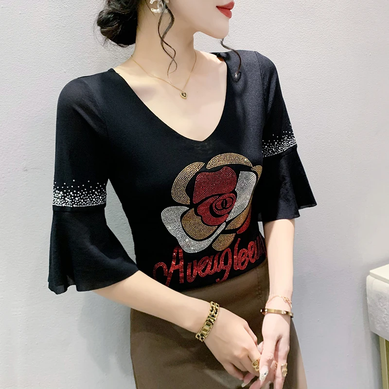 

2023 New Summer European Clothes T-Shirt Chic Sexy V-Neck Hollow Out Diamonds Women's Tops Ruffle Sleeve Drilling Hot Tees 34155