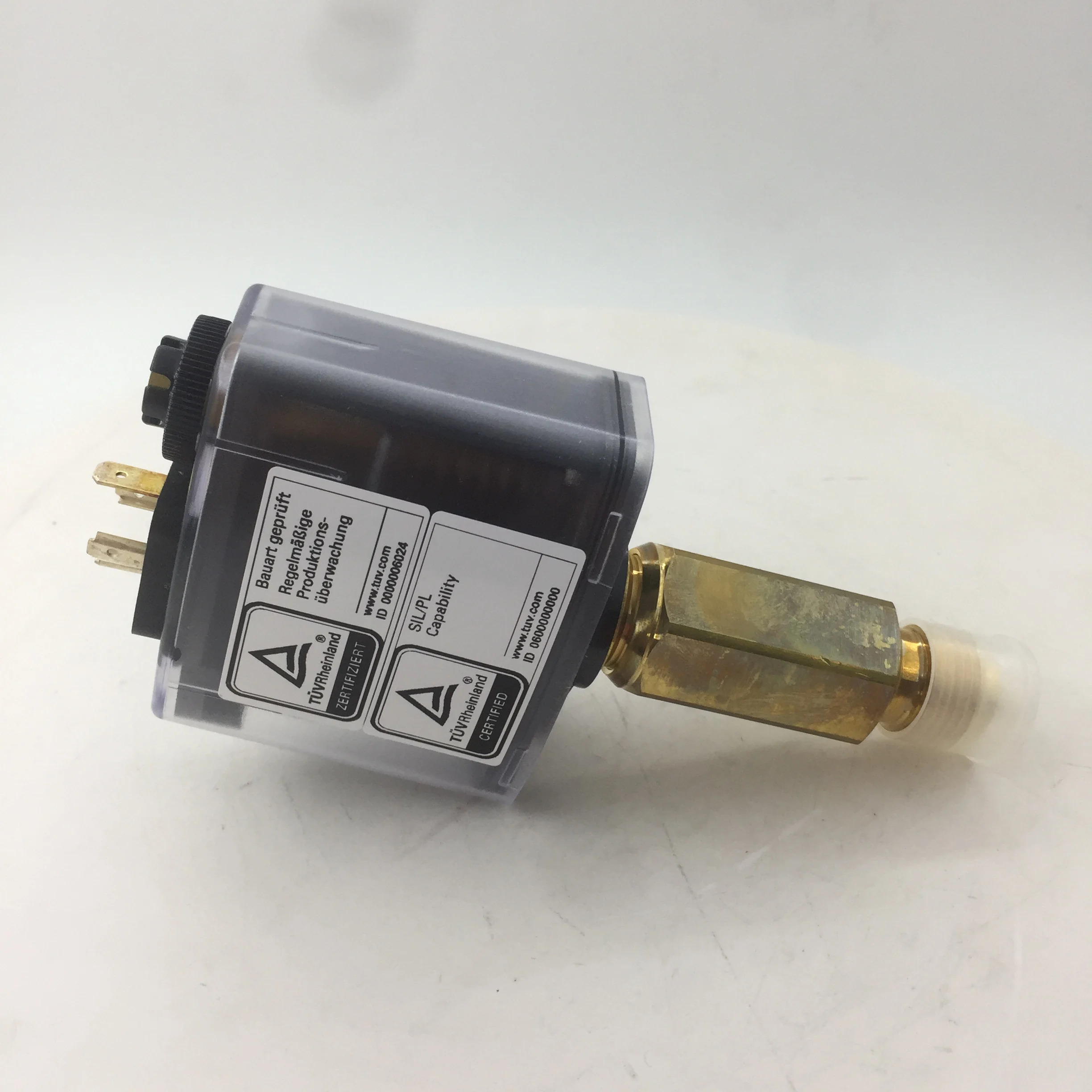 2026 novo saulter DSB146F931 Monitores de Pressão e Interruptores de Pressão DSB140F001/DSB158F001/DSB158F931 0-2.5bar Gás Líquido