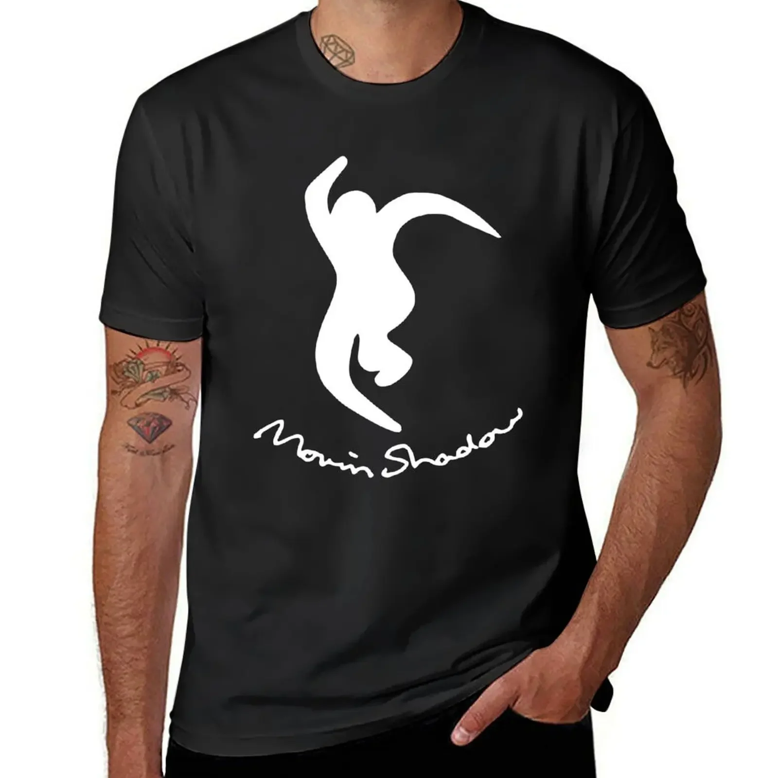 Camiseta con logotipo cursivo de sombra móvil para hombre, camisetas gralficas en blanco, ropa de anime