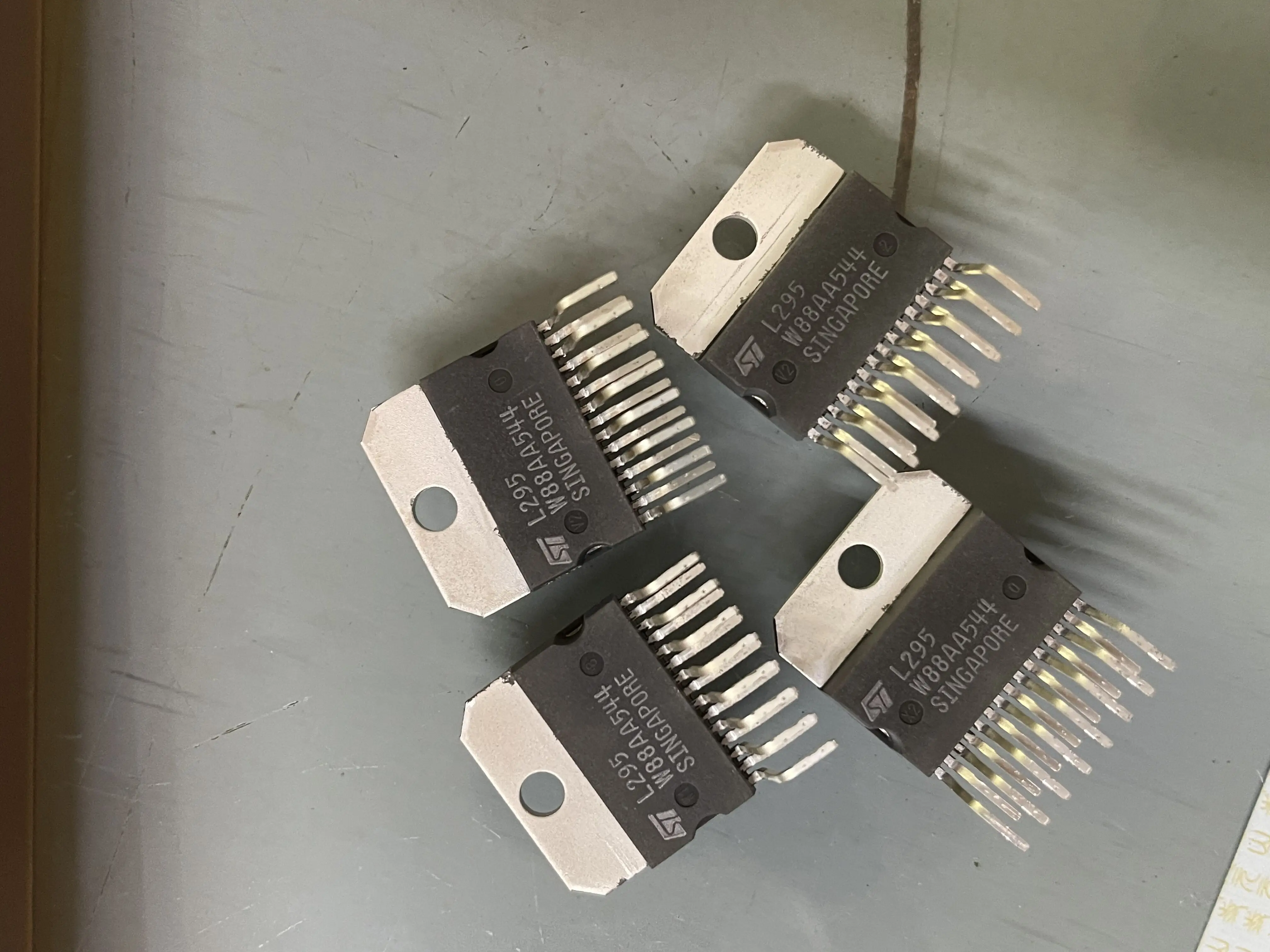 

5PCS L295 ZIP15 IC NEW ORIGINAL IN STOCK