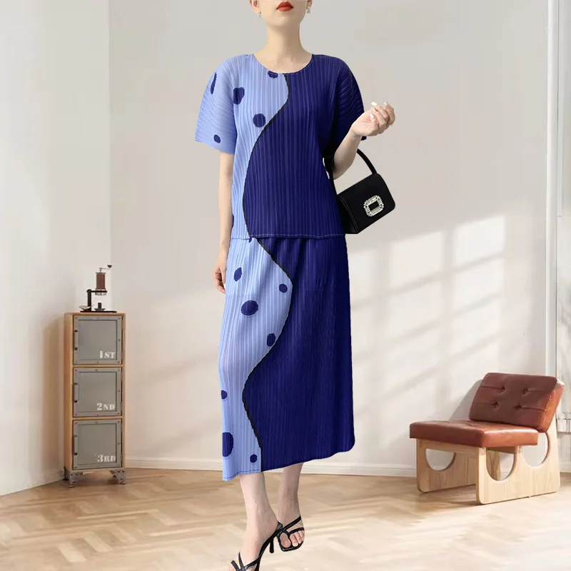 

Miyake Pleated Skirt Suit Women Plus Size 2025 Summer New Top + Half Skirt Temperament Ageing Fold Suit Comfortable Leisure