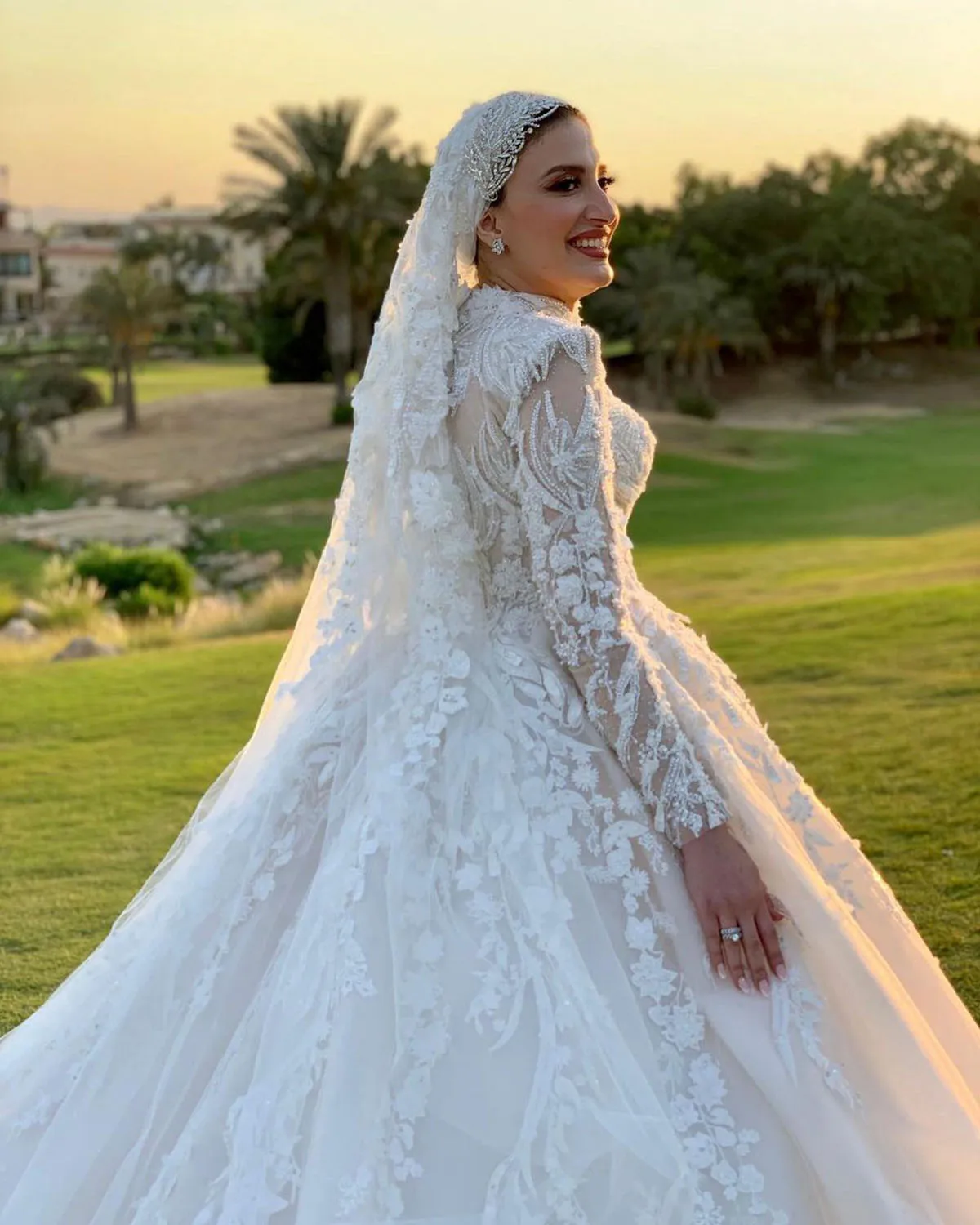 Muçulmano arábia saudita beading vestido de casamento alta pescoço apliques vestidos de noiva feito sob encomenda longo trem bordado vestido de novia