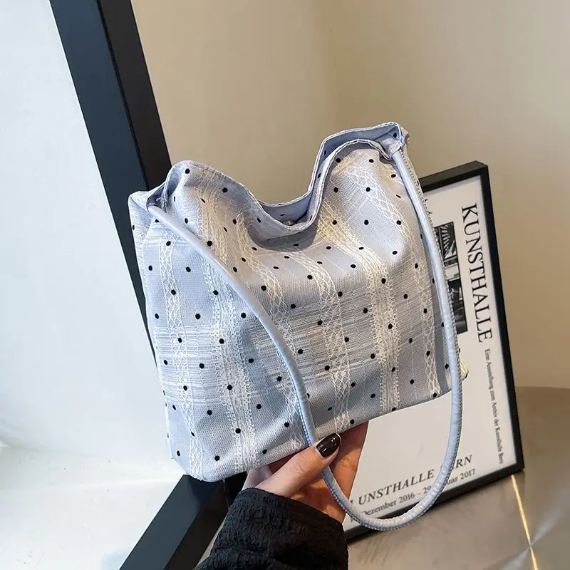 

Autumn Fashion Lace Tote Bag ladies' cute tote bag Niche Design Commuter Bag Retro Versatile Large Capacity Shoulder Pouch