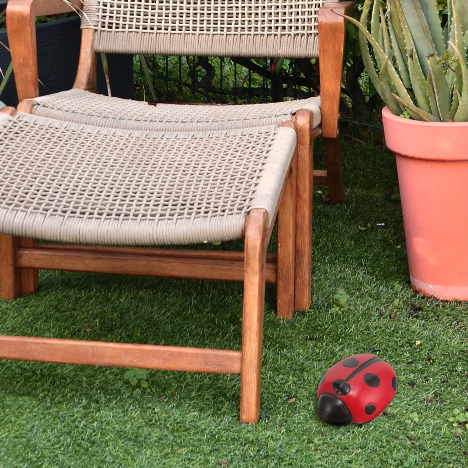 fake-stone-key-hider-outdoor-resin-storage-box-spare-key-holder-garden-yard-rock-hide-safe-storage-container