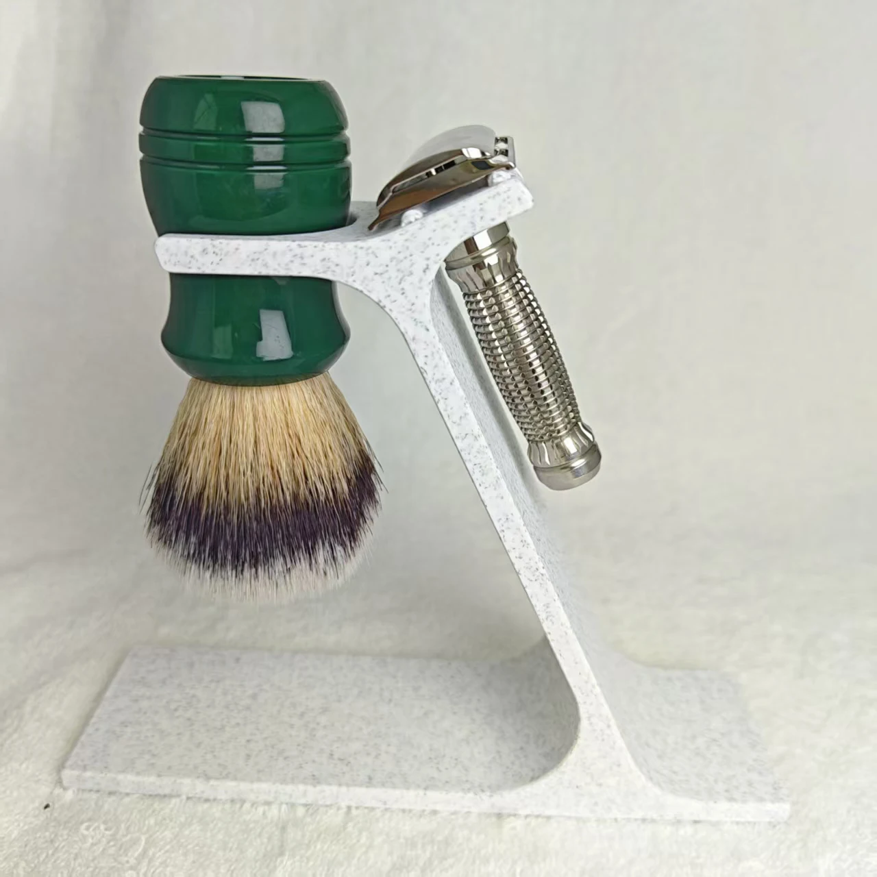 3D Printed Double-Sided Safety Razor Stand & Shaving Brush Holder - Eco-Friendly, Durable Perfect for Bathroom Organizatione