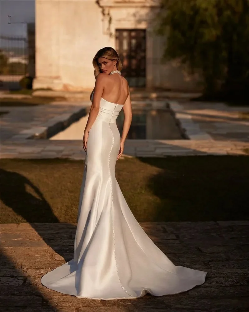 ปรับแต่งซาตินนุ่มชุดแต่งงานนางเงือกแขนกุด Sweetheart คอเซ็กซี่ด้านข้างแยกจีบสําหรับเจ้าสาว