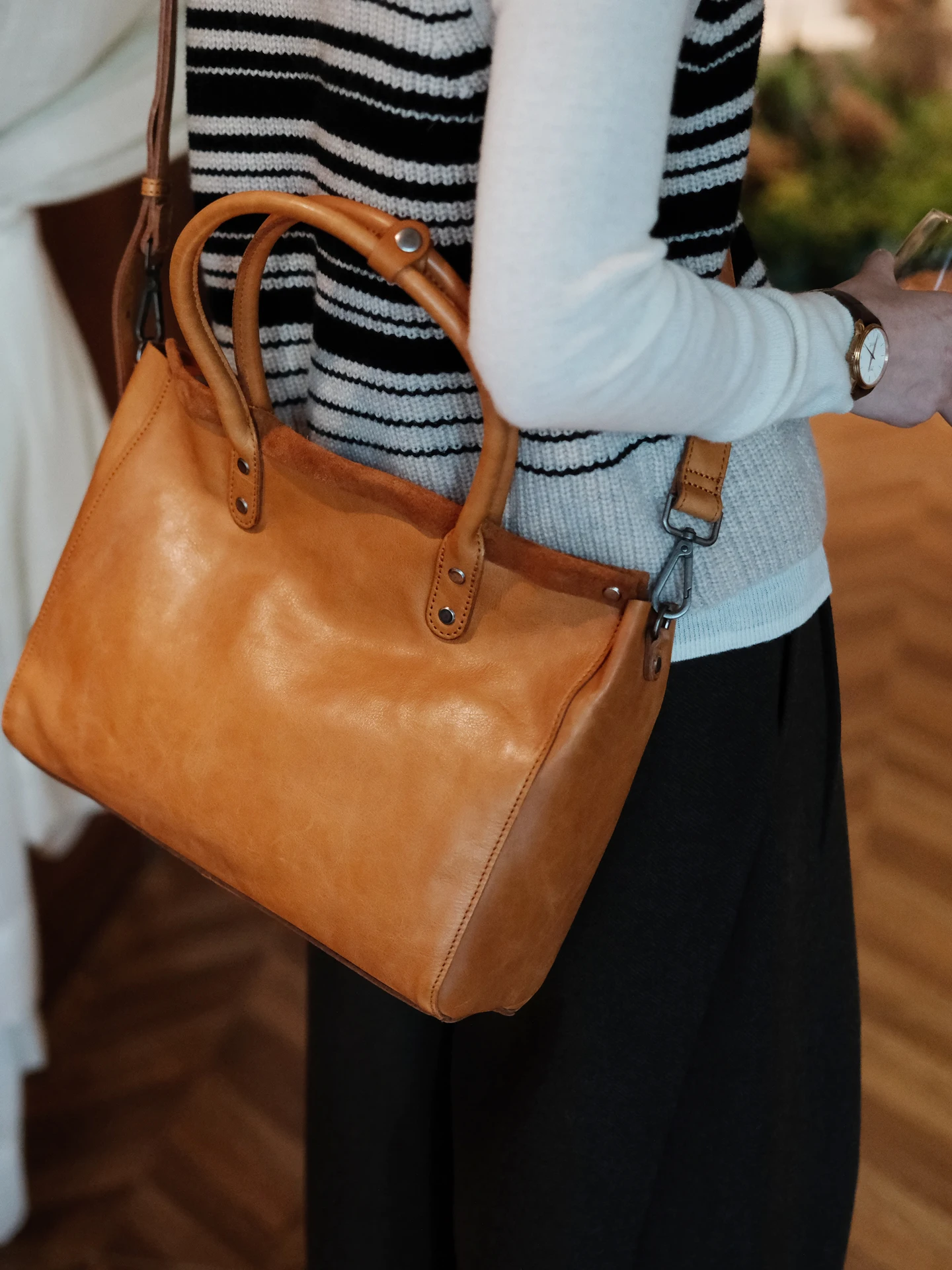 

Simple high-quality first layer cowhide wome large capacity tote bag daily work travel luxury soft genuine leather shoulder bag