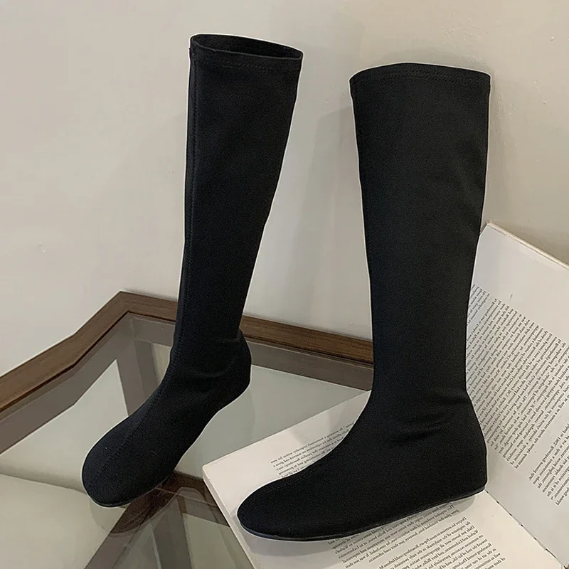 2026 الخريف الشتاء موضة سليم حذاء برقبة للركبة النساء جولة تو كعب مسطح مطاطا الجوارب الطويلة أحذية السيدات Zapatos De Mujer #3