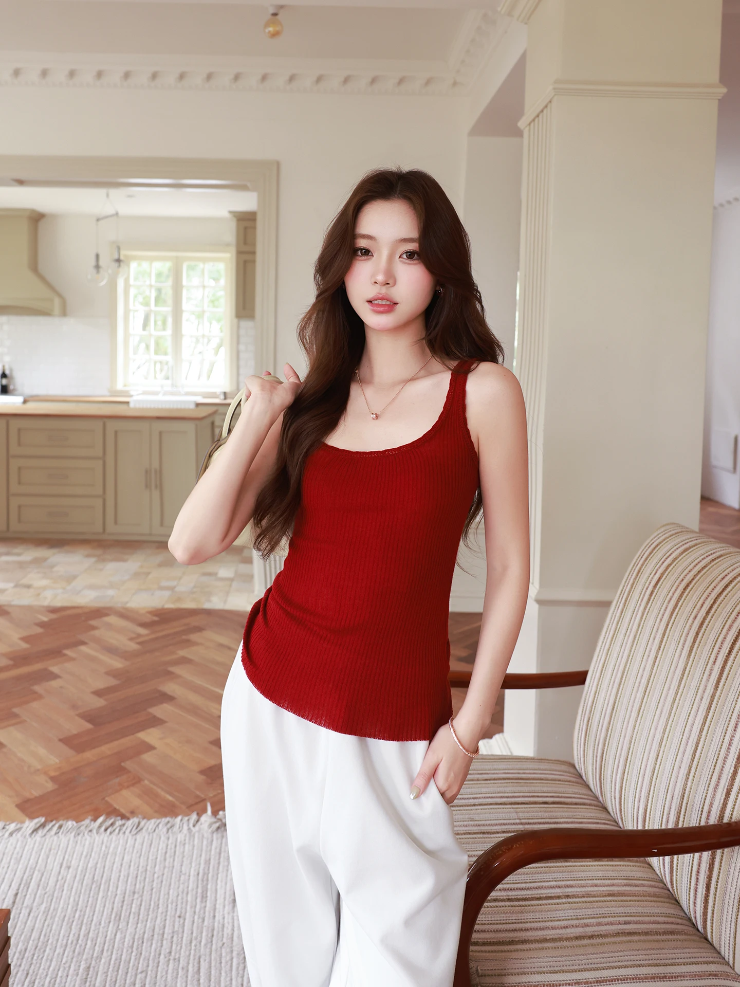 

Slimming Effect Woolen Vest Top Women's Fashion Inner Wear Outerwear Breathable Loose Fit Spring Season ME Coast 2026 New Arr...