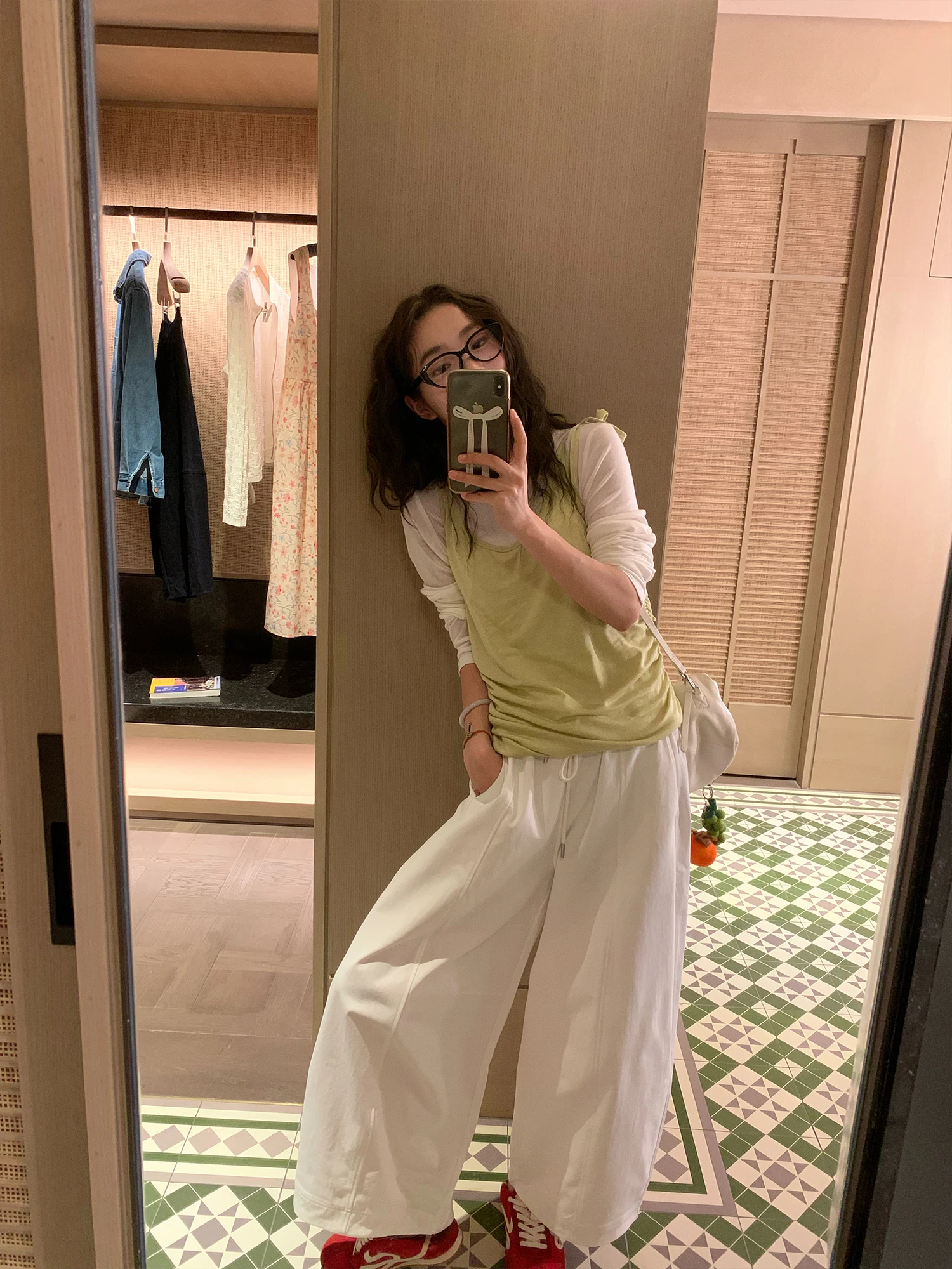 

Spring Letter Arrives Women's Knitted Long Sve round Ne T-irt Fake Two-Piece Loose Fit Comfortable Breathable Korean S...