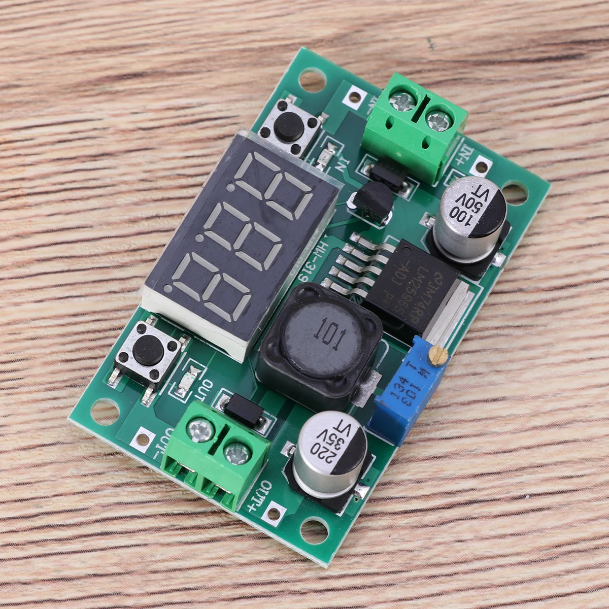 Moduł regulatora napięcia DC-DC 1.25-37V z regulacją, przetwornica podwyższająca napięcie z woltomierzem LED, wysoka wydajność, termiczna ochrona.