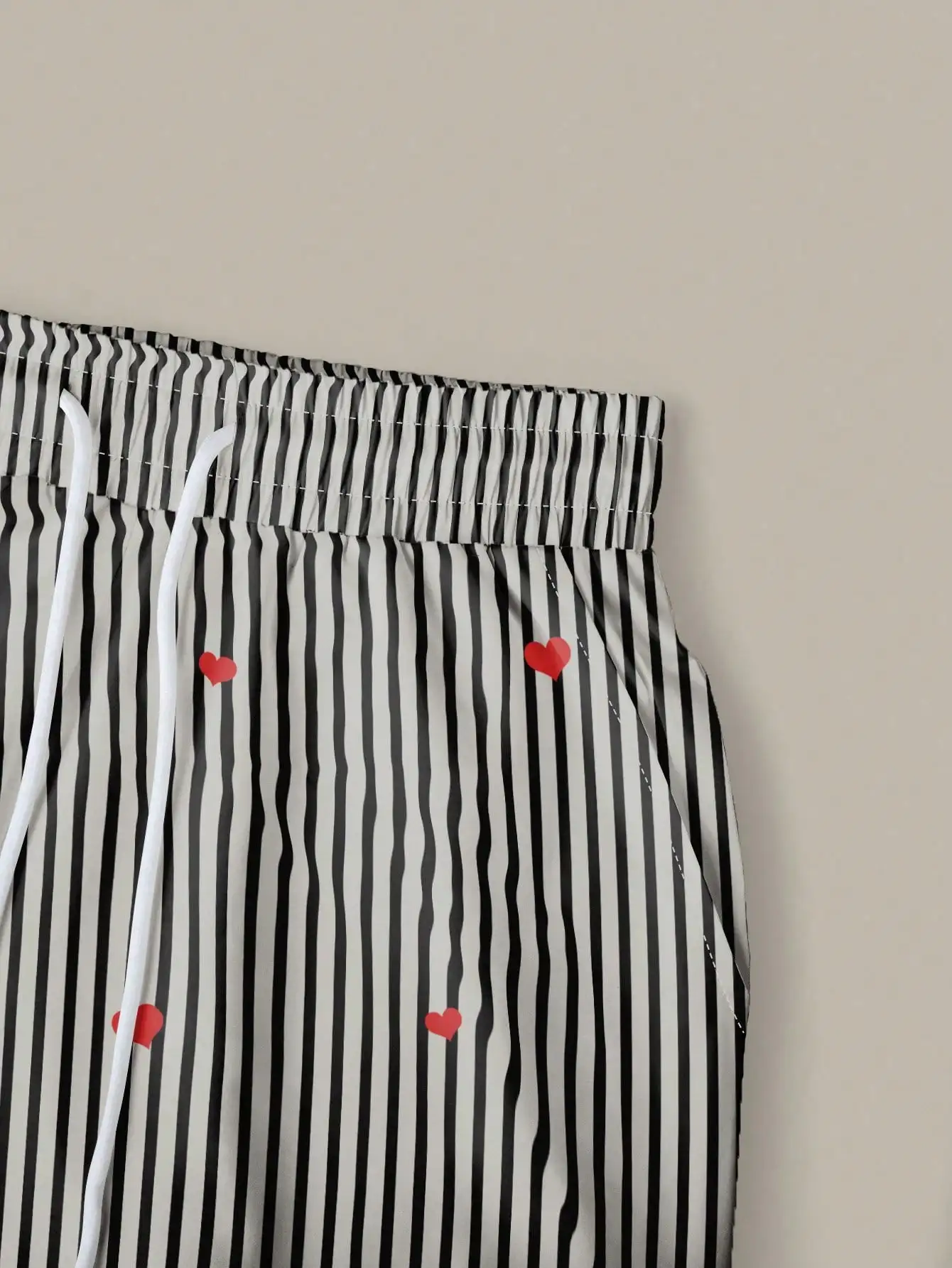 INAWLY 여성용 하트 프린트 라운드 넥 반팔 티셔츠와 드로스트링 허리 스트라이프 바지 캐주얼 슈트