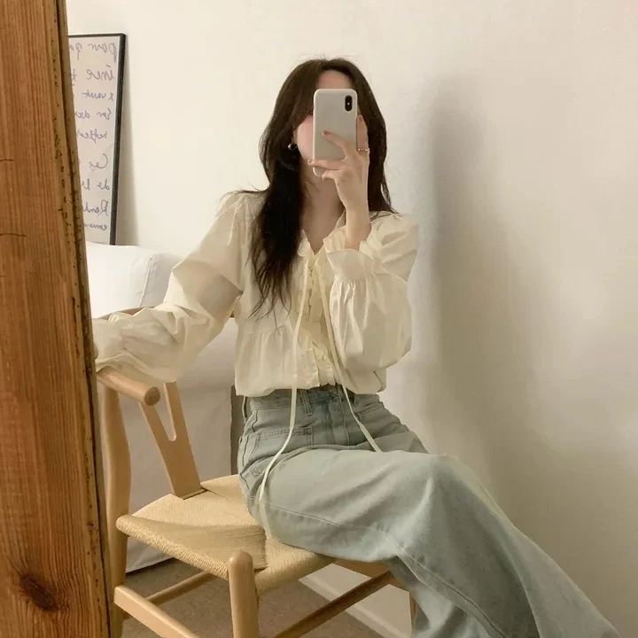 韓国風レディースレーストップ、ロマンチックなVネックボウブラウス、長袖、若々しいマッシュルームレースシャツ、エレガントな服装に