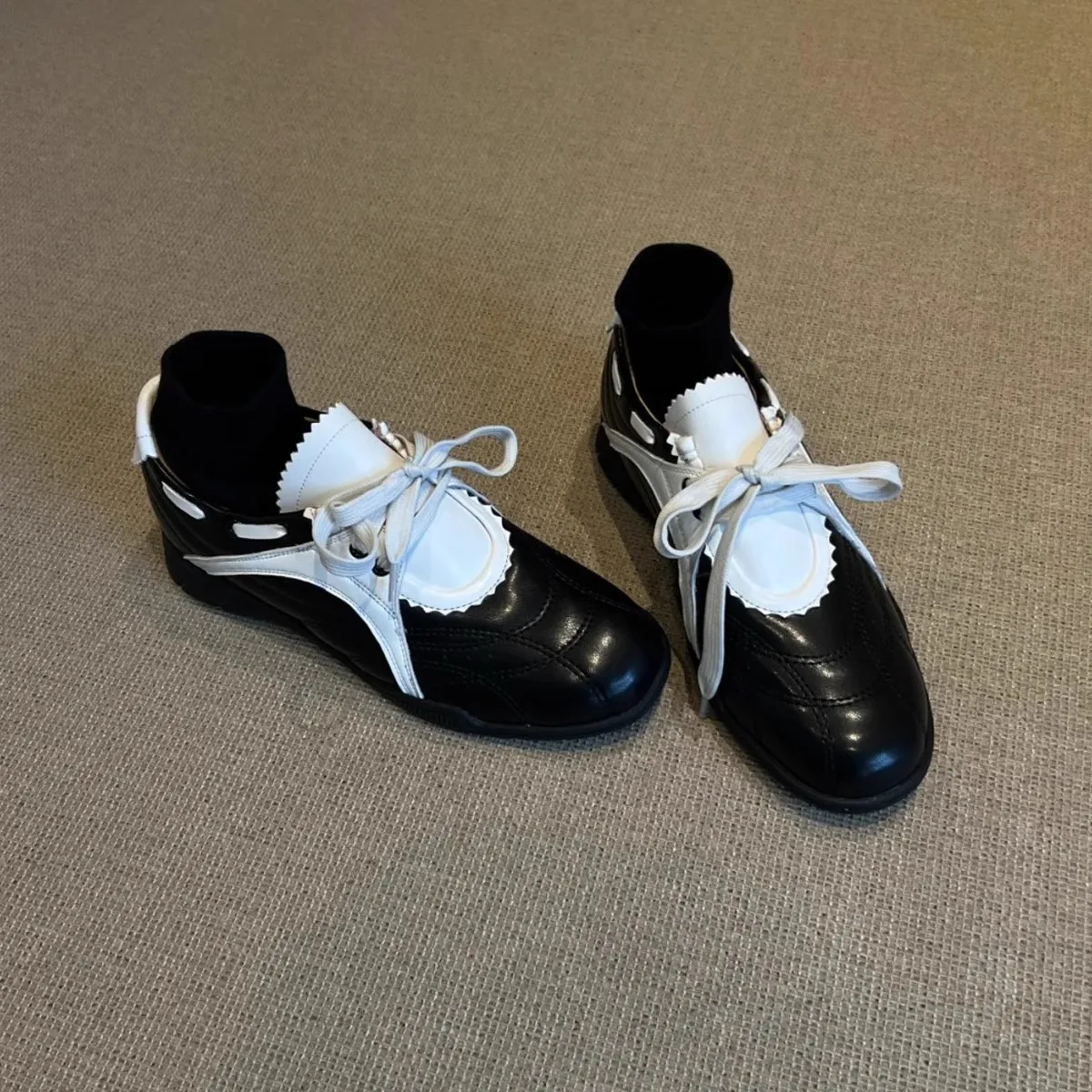 

Женская спортивная обувь на толстой подошве, туфли в стиле Мэри Джейн, женская повседневная обувь на низком каблуке, модная обувь в немецком стиле на шнуровке в стиле ретро