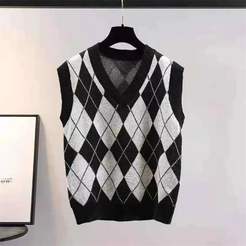 

Women's Loose Pullover Quilted Vest Retro Stacked Knitted Short Waistcoat Outer Wear for Spring & Fall