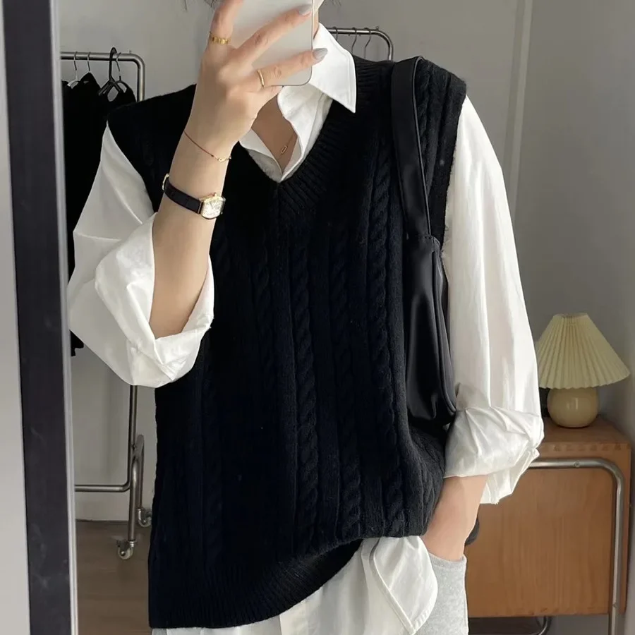 Knitted Vest Women Spring Autumn Vintage Casual Preppy Style Sleeveless Sweater Female Korean Fashion Loose All-match Waistcoat