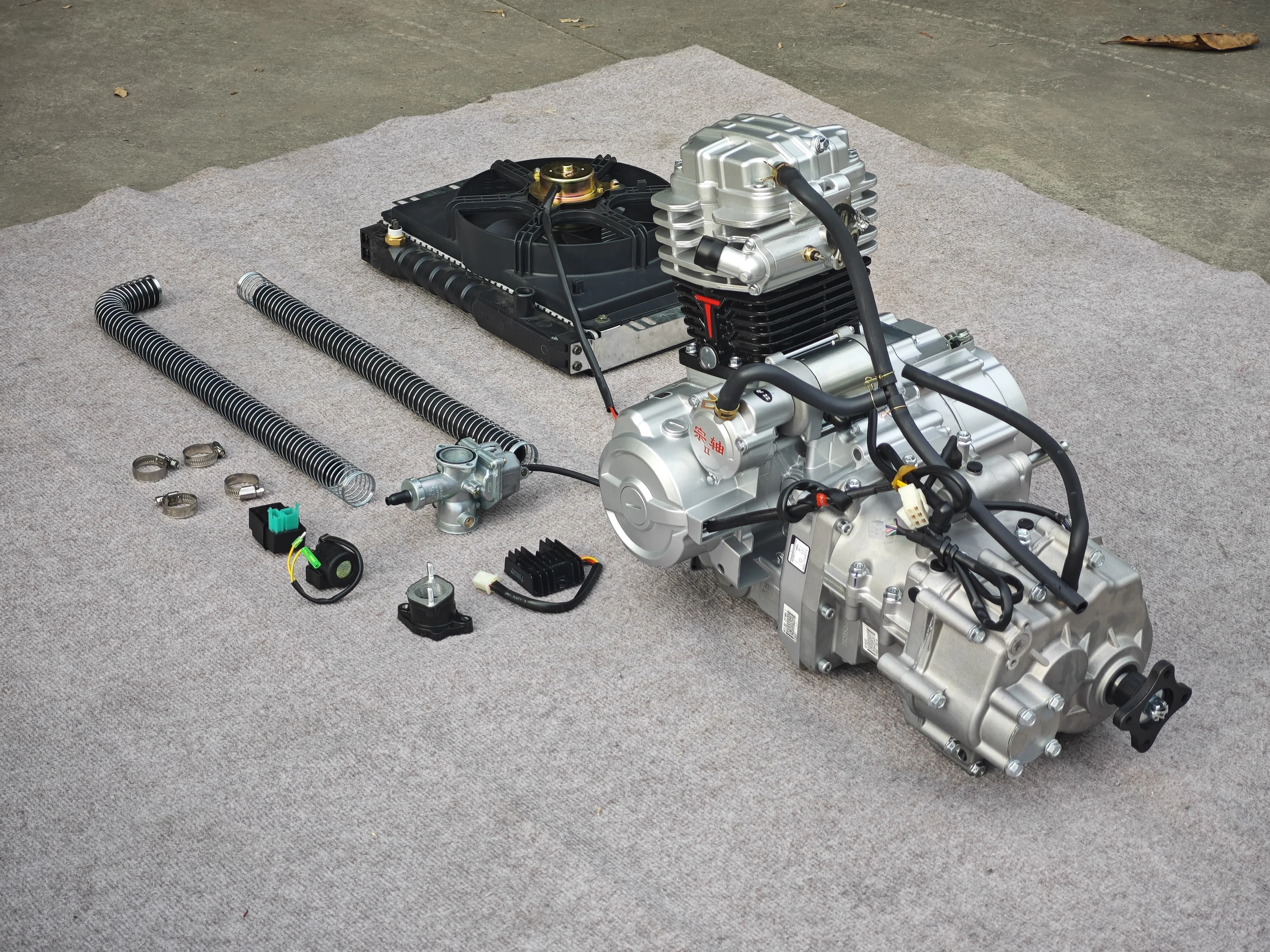 

OEM Manufacturers 6-Speed Chinese Motorcycle Engine Assembly Water-Cooled Zongshen 4-stroke 330cc Motorcycle Engine