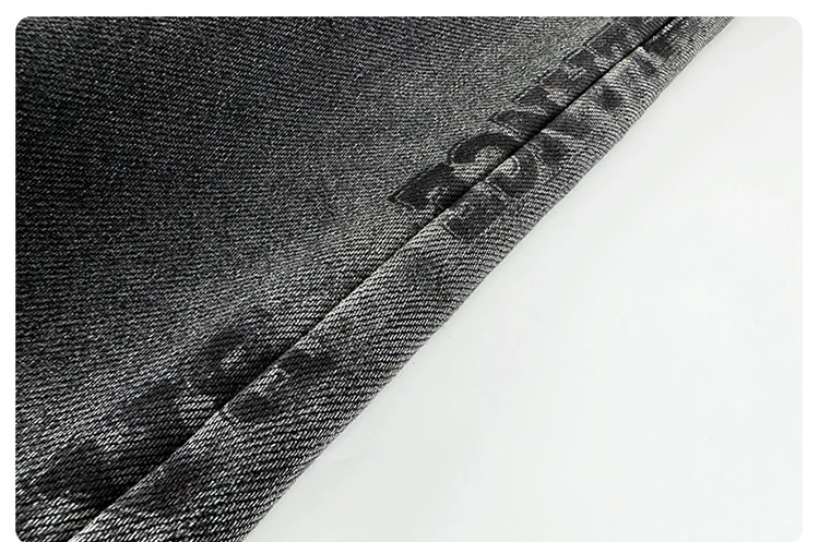 Frühlings- und Herbst-Kinderjeans in Schwarz, lockere gerade Hosen für Jungen, weite Denim-Hosen für Teenager. – Detail 12