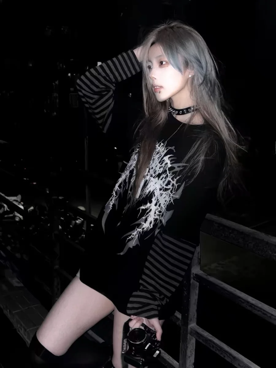 Gothic Punk Y2K Millennium Trendy Girl Abi Printed Long Sve T-irt Women's Street Sle round Ne Casual Top