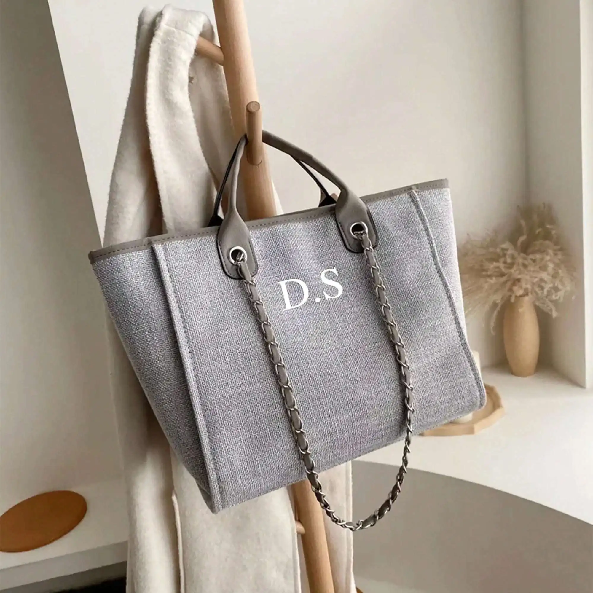 Custom Personalized Large Capacity Korean Women Chain Tote Bag, Designer Crossbody Shoulder Makeup Handbag