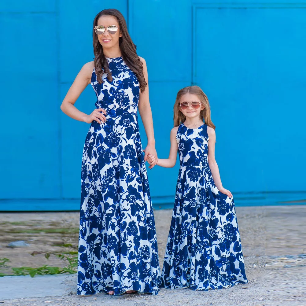 ZAFILLE 2023 Hot Family Matching Outfits Fashionable Long Dress For Mother Daughter Clothes Sleeveless Mommy And Me Dresses