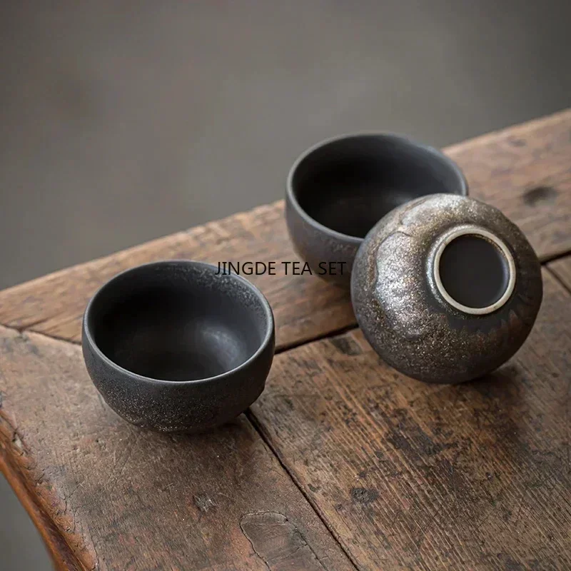 1 Pcs Chinese Antique Ceramic Teacup Meditation Cup Gilding Process Handmade Boutique Pottery Tea Bowl Master Cup Tea Set 50ml