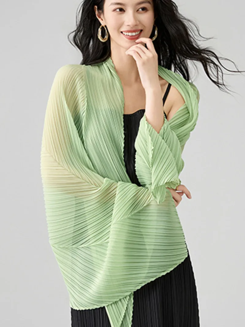 

New 2025 Summer High End Simple Pleated Scarf Comfortable And Gentle Shawl Sunscreen And Sunshade Accessories 28VT6