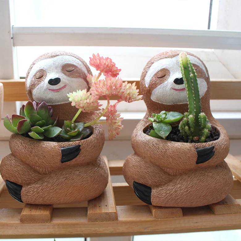 

‌Resin Sloth Planter - Whimsical Garden Decor for Balcony & Courtyard‌
